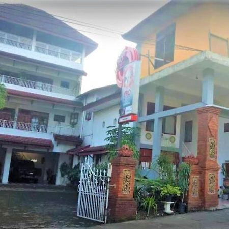 Wisma & Kantin Amanda Mojokerto Exteriér fotografie